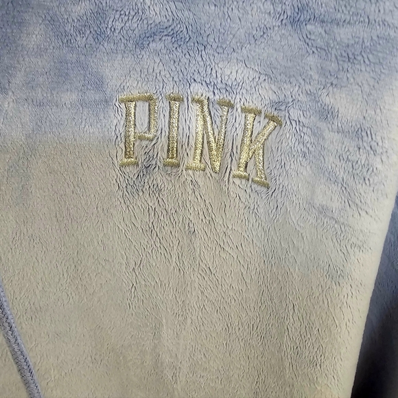 Victoria's Secret Light blue VELOUR VARSITY COWL -READ DESCRIPTION - Picture 6 of 12